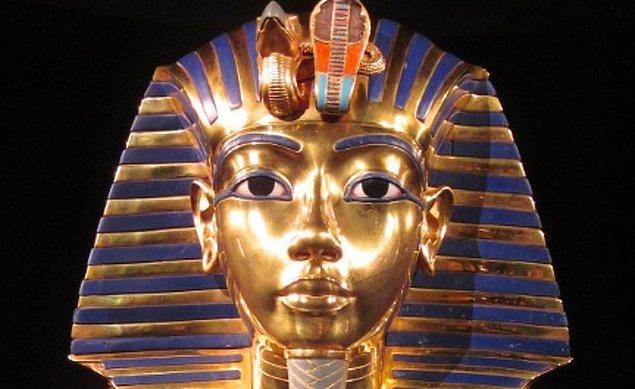 15. Les anciens pharaons égyptiens utilisaient du miel pour leurs serviteurs.