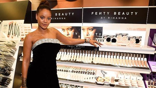 Ancak kuşkusuz son dönemin en ses getiren kozmetik markasını çıkaran ünlü ismi Rihanna oldu.