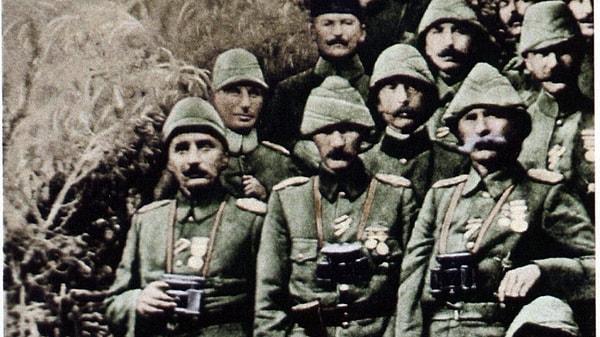 1915 - İkinci Anafartalar Savaşı başladı.