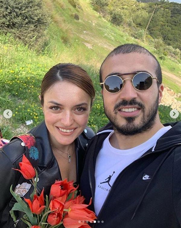 Yaklaşık 10 aydır süren ilişkilerini gözlerden ve sosyal medyadan uzakta yaşamayı tercih eden Ezgi Mola ve Mustafa Aksakallı çifti kendilerine hayran bıraktırıyor.