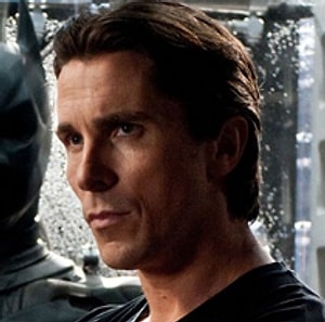 Bruce Wayne Profil Resmi