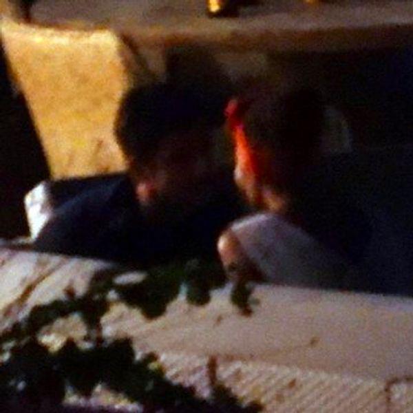 Magazin gazetecilerinin takibinde olan ikilinin aynı zamanda Kaan Yıldırım'ın Demet Özdemir'in kolunu öptüğü ve omzunu yasladığı samimi görüntüleri de ortaya çıktı.