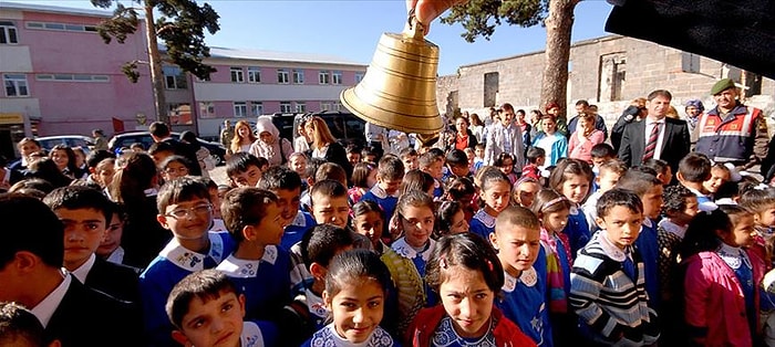 Milli Eğitim Bakanı Selçuk, Bu Yıl İlk Kez Uygulanacak Ara Tatil Tarihlerini Açıkladı: 18-22 Kasım ile 6-10 Nisan