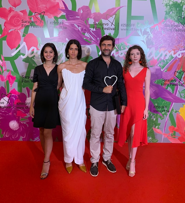 Cemre Ebüzziya, Ece Yüksel, Helin Kandemir, Kayhan Açıkgöz, Müfit Kayacan ve Kubilay Tunçer’in başrollerini paylaştığ film, ayrıca Avrupa’nın Oscarları olarak nitelendirilen Avrupa Film Akademisi Ödülleri’ne aday olma başarısı göstermişti.