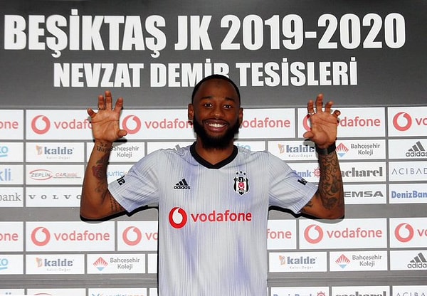 61. dakikada yeni transfer Georges-Kevin N'Koudou, Tyler Boyd'un yerine oyuna girerek Beşiktaş formasını ilk kez giymiş oldu.