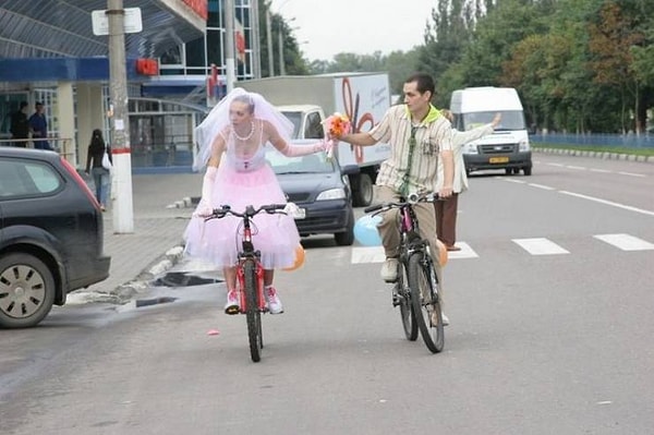 3. Вполне себе креативное решение для свадебной прогулки!