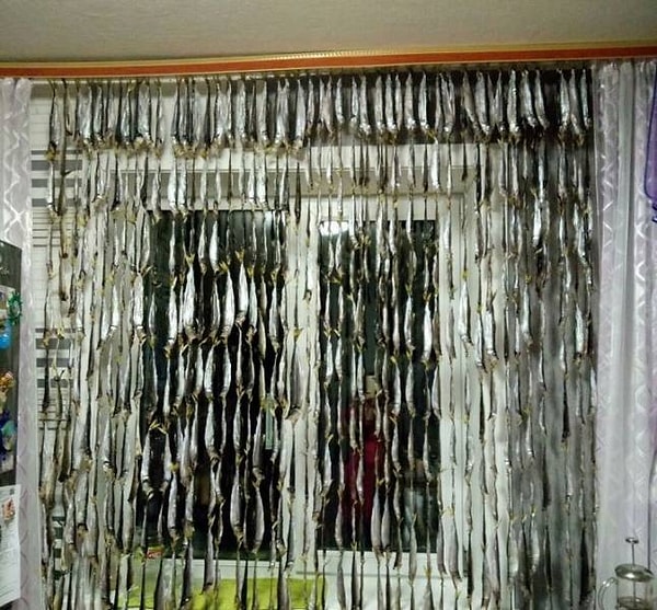 12. Дорогой, ты обещал шторы повесить!