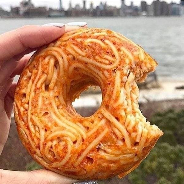 19. А что скажете о таком варианте подачи лапши?