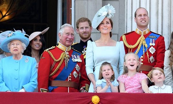 3. İngiliz kraliyet ailesinin soyadı olan Windsor, Windsor Kalesi'nden gelmektedir. Sanılanın aksine, ailenin ismi kaleye değil, kalenin ismi aileye verilmiştir.