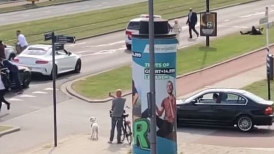 Türk Düğün Konvoyu Yine Hollanda'yı Karıştırdı: Bir Polis Memuru Darp Edildi