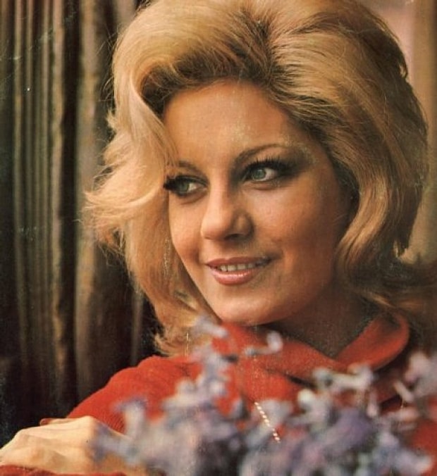 Emel Sayın