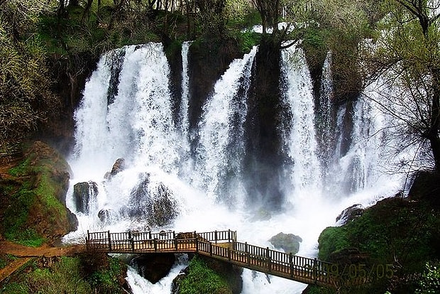 Sızır Şelalesi