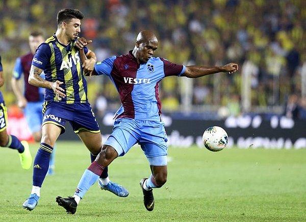 Süper Lig'in 3. hafta karşılaşmasında ve sezonun ilk derbisinde Fenerbahçe, kendi sahasında Trabzonspor'u konuk etti.