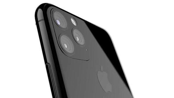 Sızdırılan tüm bilgiler, yeni iPhone'un kamera odaklı bir telefon olacağı yönünde. 3 kameralı bir tasarım bizi bekliyor.