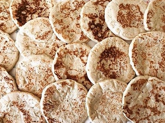 Kahvaltı Sofralarında Ekmeğin Pabucunu Dama Atacak Lezzet: Bazlama!