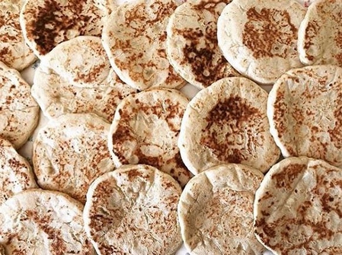 Kahvaltı Sofralarında Ekmeğin Pabucunu Dama Atacak Lezzet: Bazlama!