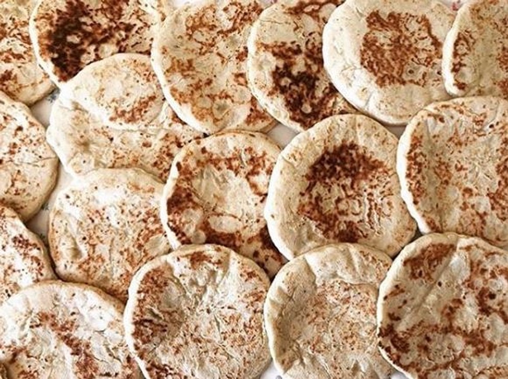 Kahvaltı Sofralarında Ekmeğin Pabucunu Dama Atacak Lezzet: Bazlama!