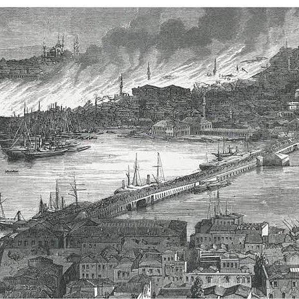 Büyük İstanbul yangını gerçekleşti ve şehrin 5'te biri yok oldu.