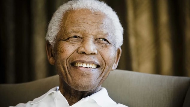 1962 - Güney Afrika'da Mandela, ülkeyi yasa dışı yollardan terk etmek suçundan 5 yıl hapse mahkûm edildi.