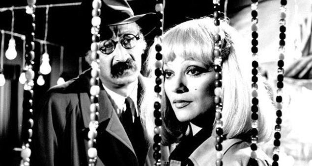 10. Hanende Melek (1973): Sinema değil bir TV filmi olan eserin hikayesi Sabahattin Ali'ye ait.