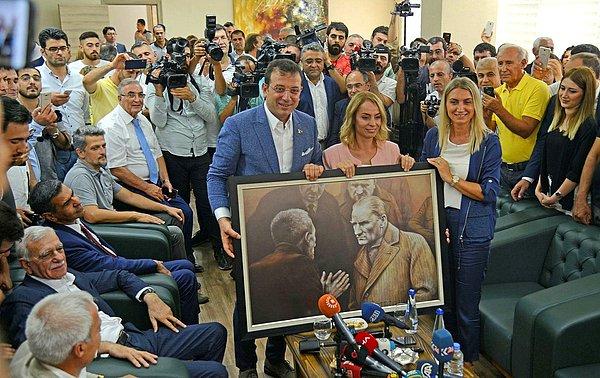 HDP Kayapınar Belediye Başkanı Keziban Yılmaz'a, Atatürk portresi hediye etmesine yönelik eleştiriler de İmamoğlu'nun gündemindeydi.