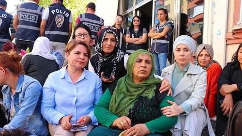 Oturma Eylemi Yapan Ailelere Tehdit İddiası: HDP Diyarbakır İl ve İlçe Örgütleri Hakkında Soruşturma