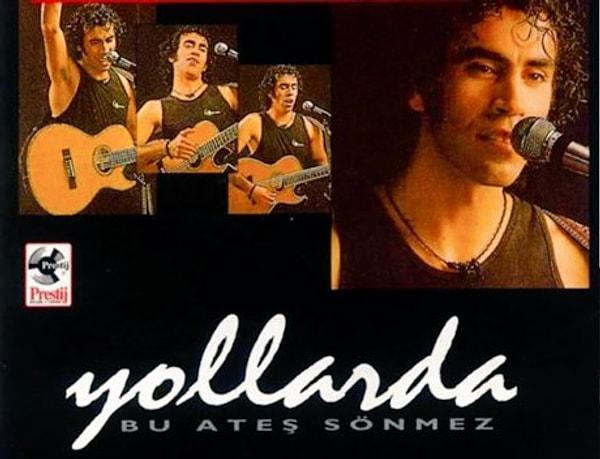 İlk albümü Yollarda'nın albüm kapağında da oldukça karizmatik sanki Haluk Levent.