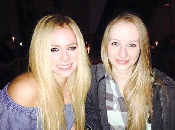 7. Michèle Lavigne, Avril Lavigne'in kız kardeşi: