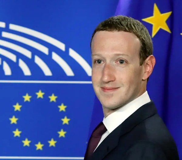 Gizli hesaplara kolayca ulaşılabilicek bir sisteme sahip olan Facebook'un CEO'su Mark Zuckerberg, 2018 yılında veri sızdırılması skandalının ardından dava edilmişti.