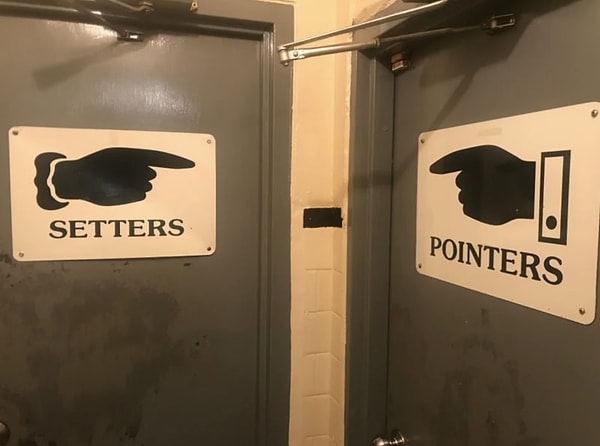 24. А в этом баре вам просто повезет, если вы попадете в нужную ванную комнату.