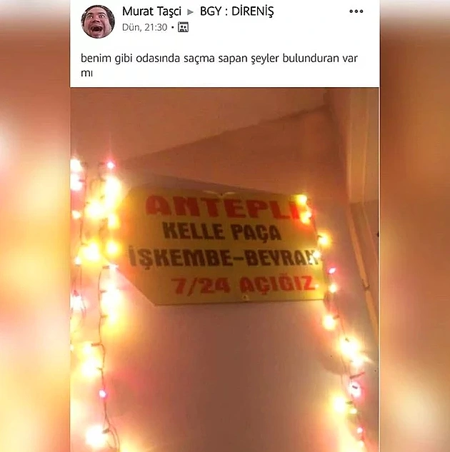 Her genç odasında olmalı.