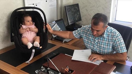 Dersler Aksamasın Diye Öğretmenin Çocuğuna Bakan Okul Müdürü!