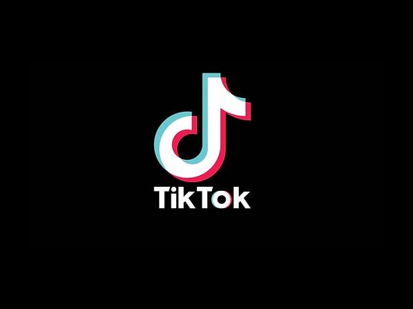 Hazırsanız TikTok ile başlayalım! Geçtiğimiz sene kullanmaya başladığı TikTok hesabında 9 milyon takipçisi ve 59 buçuk milyon beğenisi bulunuyor Erika’nın.