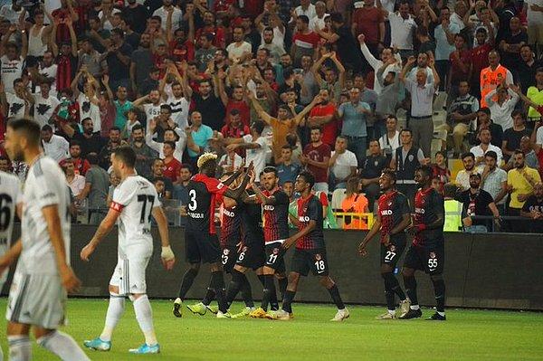 Bu sonuçla 4.haftanın sonunda Gazişehir 7 puana yükselirken Beşiktaş 4 puanda kaldı.
