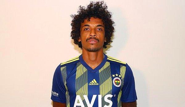 Fenerbahçe'nin transfer döneminin son günlerinde kadrosuna kattığı Brezilyalı orta saha oyuncusu Luiz Gustavo, teknik direktör Ersun Yanal'ın şans vermesi halinde ilk kez sarı-lacivertli formayı giyecek.