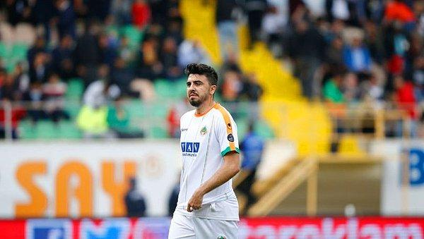 Fenerbahçe'de milli futbolcu Ozan Tufan, eski takımı Alanyaspor'a karşı mücadele edecek.
