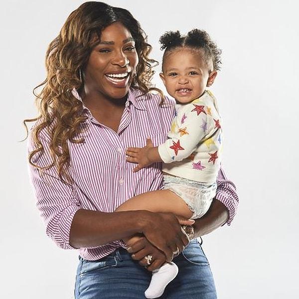 10. 23 Grand Slam şampiyonluğu ve çift kadınlarda üç, tek kadınlarda bir olimpiyat altın madalyası olan, müthiş hırsı ile tanıdığımız Serena Williams aynı zamanda kızına çok düşkün bir anne.