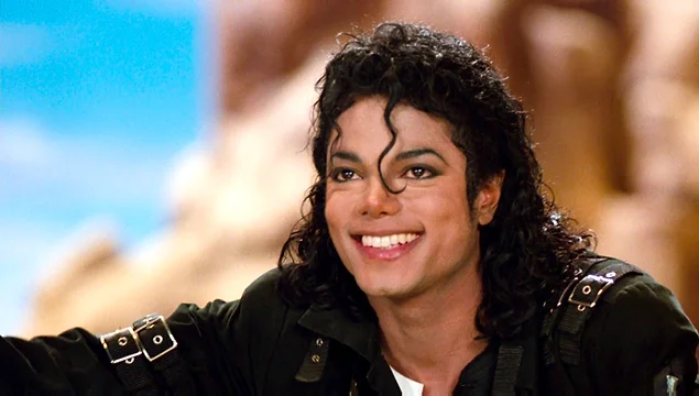 Dünyaca ünlü şarkıcı Michael Jackson'ın 2009 yılındaki ölümü de pek çok komplo teorisini beraberinde getirdi.