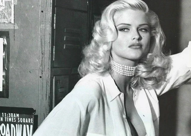 Amerikalı striptiz yıldızı ve model Anna Nicole Smith'in ölümü de Michael Jacson ile benzer sebepler taşıyordu.