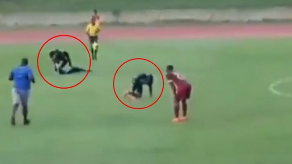 Futbol Maçı Sırasında Yıldırım Düştü: Futbolcular Hastanelik Oldu!