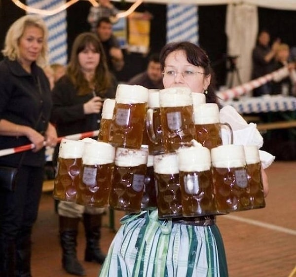 4. А вы две кружки чая боитесь из кухни в комнату нести :)