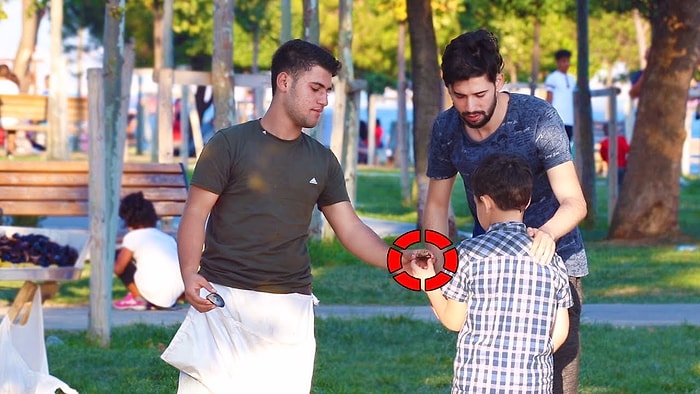 Duygularınıza Hakim Olmakta Zorlanacağınız Bir Sosyal Deney: Abi Bana Bunu Alır mısın?