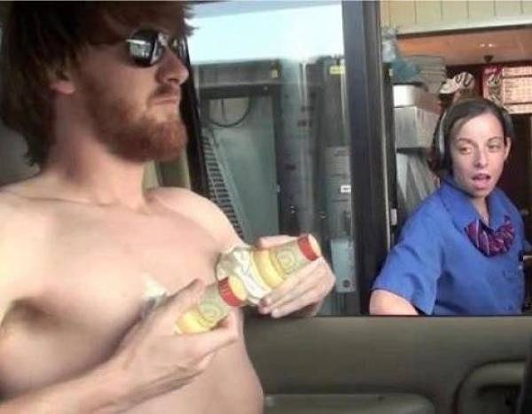 1. Когда заказываешь мороженое, чтобы накормить свои... соски