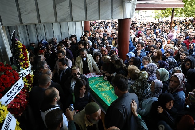 Neslican Tay için Rize Sahil Camii'nde tören düzenlendi.