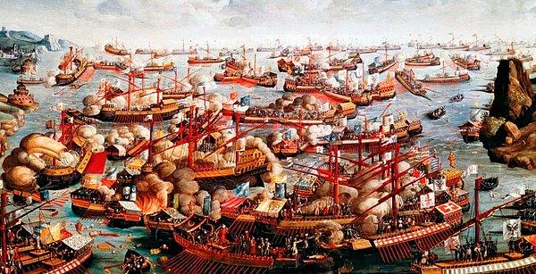 1538 - Osmanlı donanması ile Haçlı donanması arasındaki Preveze Deniz Muharebesi Osmanlı galibiyetiyle sonuçlandı.