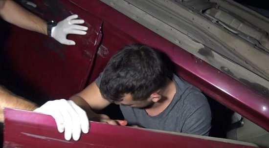 Takla Atan Aracın İçinde Müzik Dinleyip Sigara İçen Sülalesi Rahat Adam!