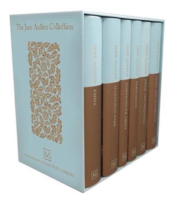 8. Çoğunluğumuzun Aşk ve Gurur ile tanıdığı Jane Austen'in birbirinden güzel kitaplarının, düzen içindeki basımı çok güzel gözüküyor!