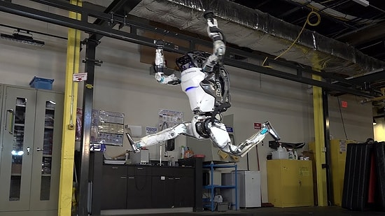 Boston Dynamics'in Meşhur Robotu Atlas, Akrobatlara Taş Çıkartıyor!