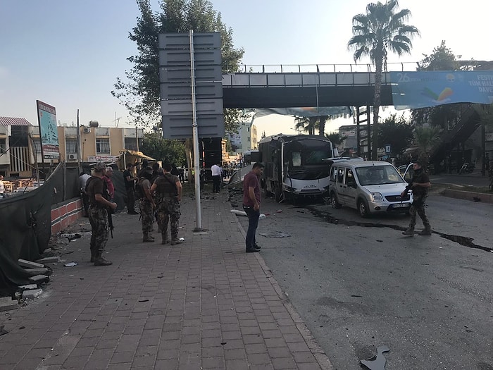 Adana'da Polis Aracına Bombalı Saldırı: 5 Yaralı