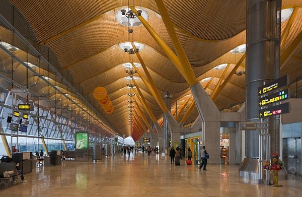 18. Madrid Barajas Havalimanı, İspanya